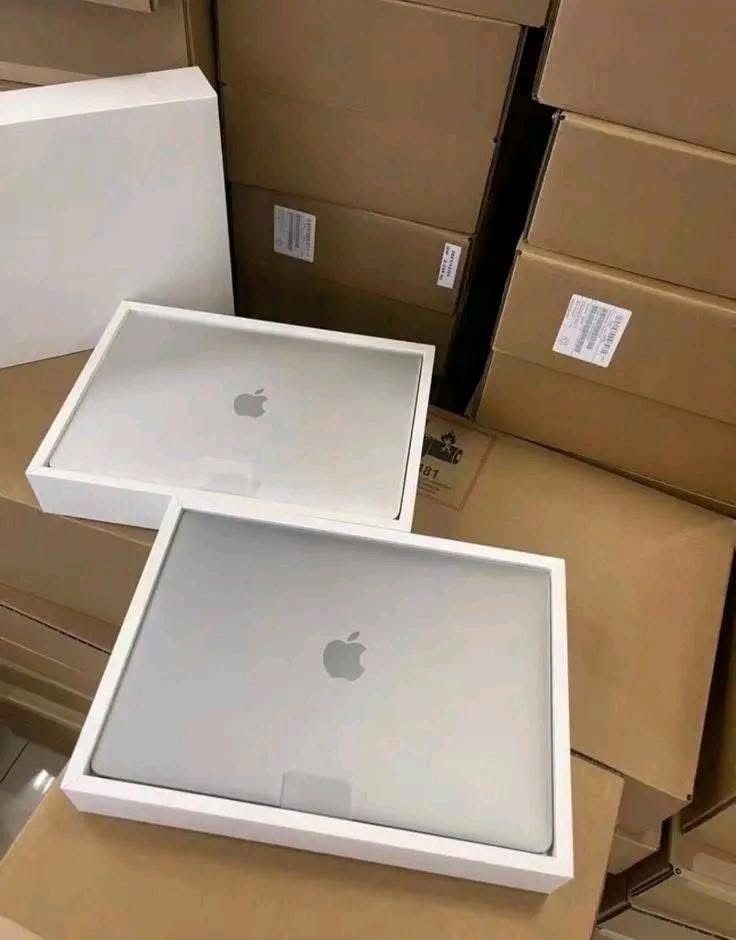 Apple MacBook Pro 2019 Pallet liquidation - Image 6