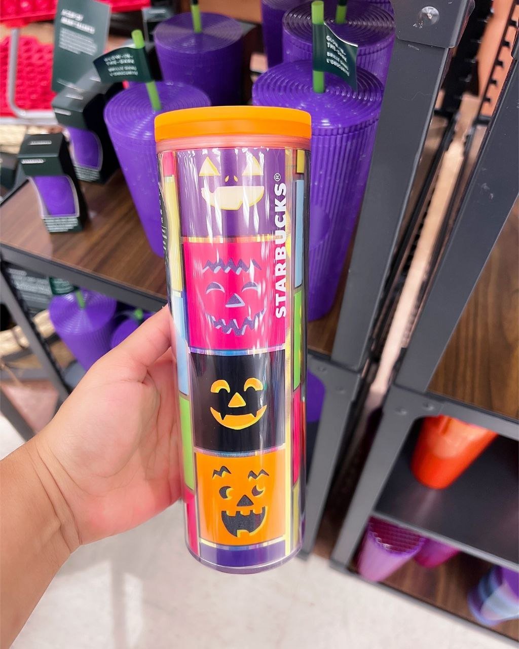 Mixed YETI Tumblers and Stanley cups Pallet - Image 3