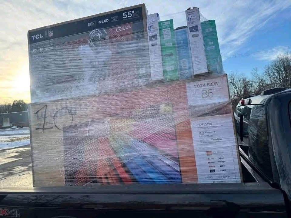 TV Pallets liquidation for Wholesale Sale - Image 7