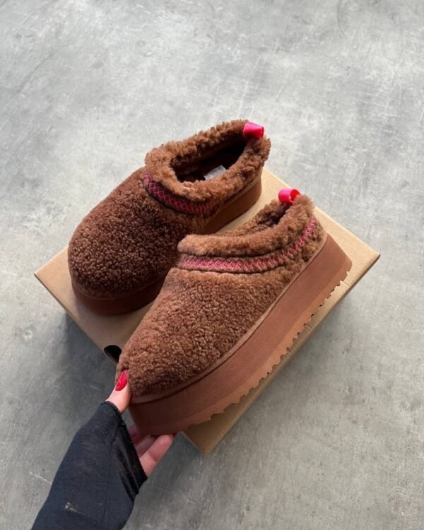 Mixed UGG Shoes Pallet liquidation - Image 7