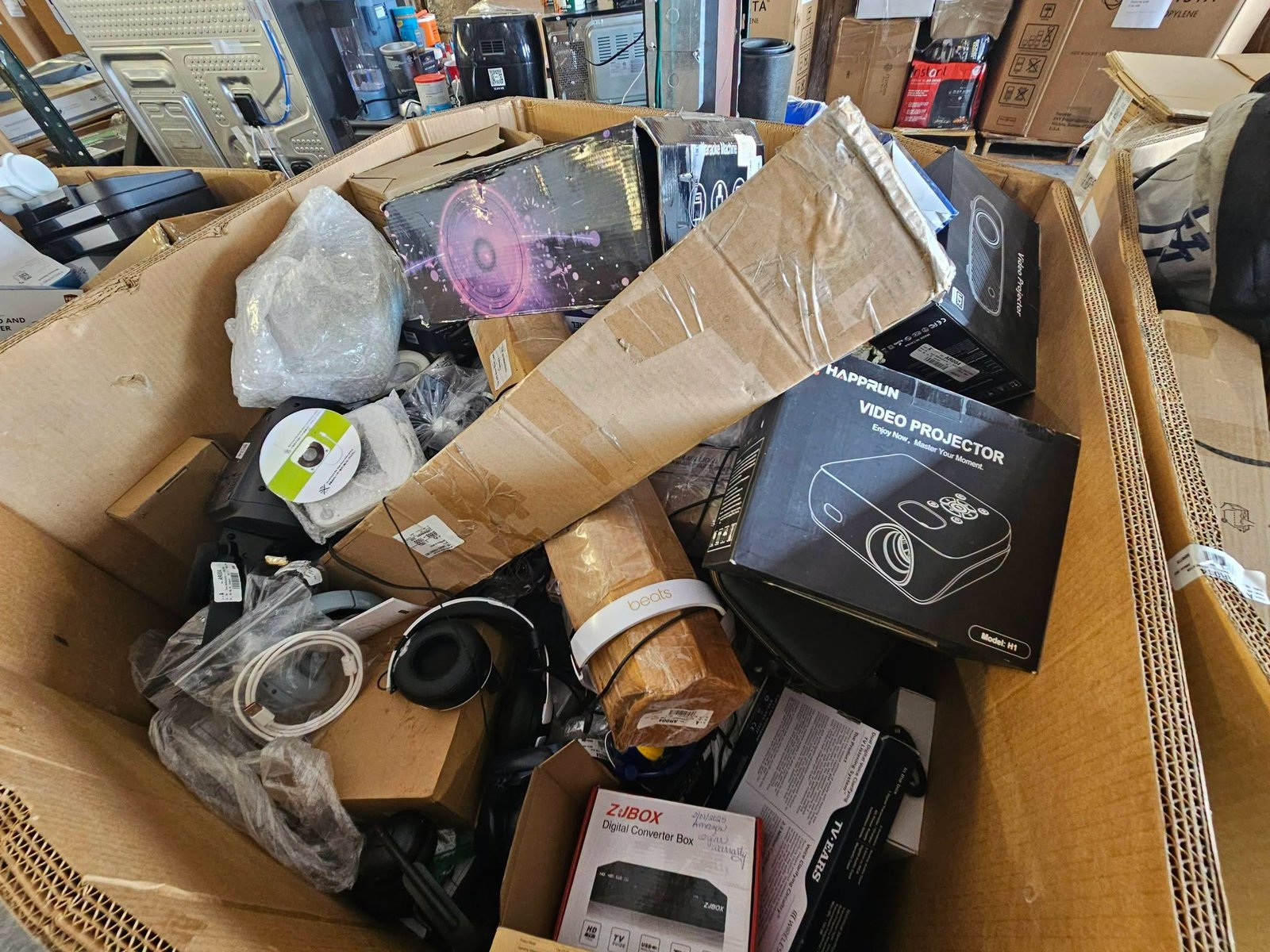 Salvage Electronics Pallets - Image 2